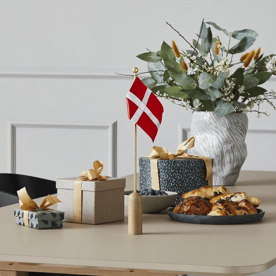Celebrating Bordflag, Ø3,5xH40 cm