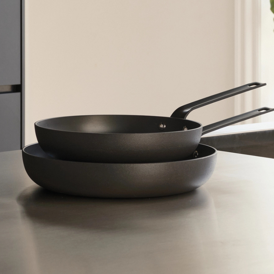 Gusto 2 dele Stegepandesæt  Keramisk Ø 20 cm Stege